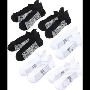 NWT- 4-11 $60 Mission Pinnacle Socks 6 pk Cooling Ankle Socks - 3 WH 3 Blk